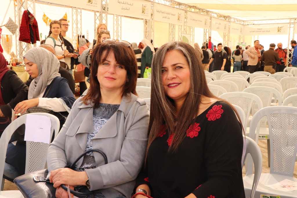 مهرجان قطف الزيتون السنوي التاسع عشر ينطلق من ساحة المهد في بيت لحم