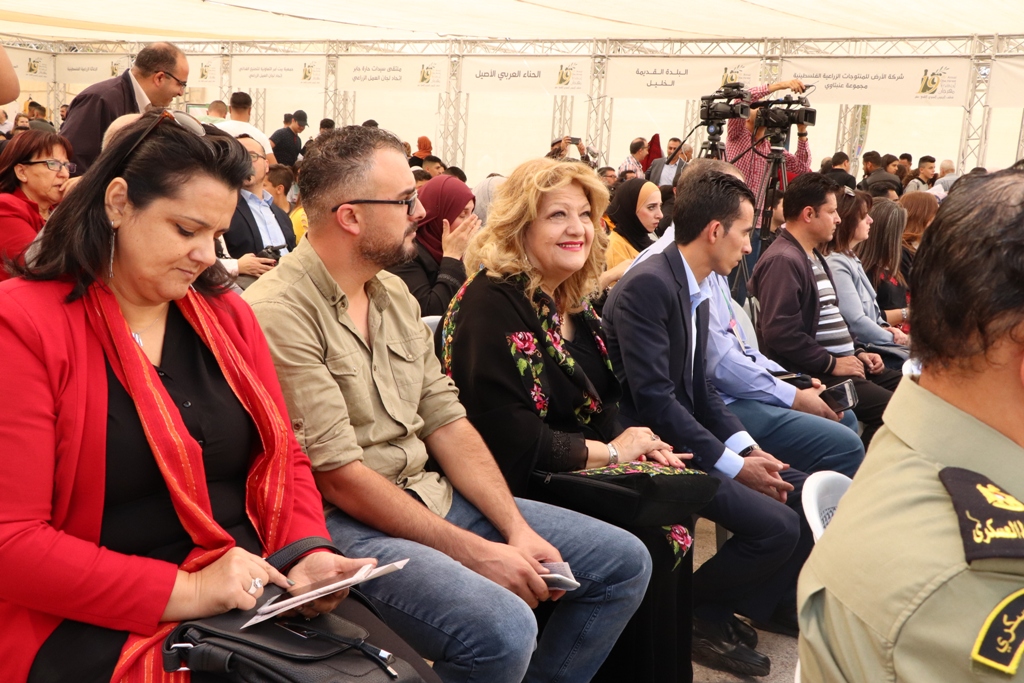 مهرجان قطف الزيتون السنوي التاسع عشر ينطلق من ساحة المهد في بيت لحم