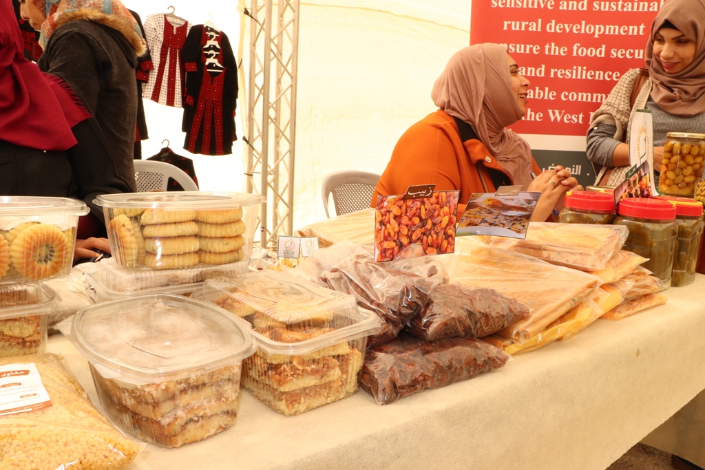 مهرجان قطف الزيتون السنوي التاسع عشر ينطلق من ساحة المهد في بيت لحم