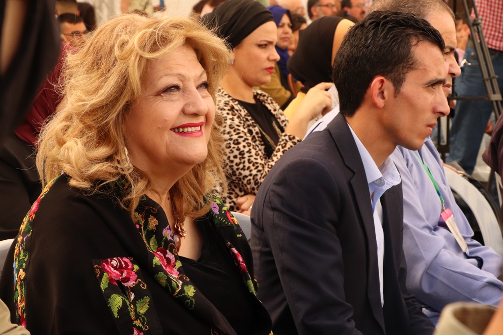 مهرجان قطف الزيتون السنوي التاسع عشر ينطلق من ساحة المهد في بيت لحم