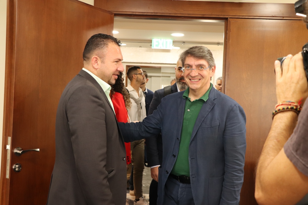 رئيس بلدية بيت لحم يستقبل وفداً من بريشا يترأسه رئيس بلديتها ومطران المنطقة