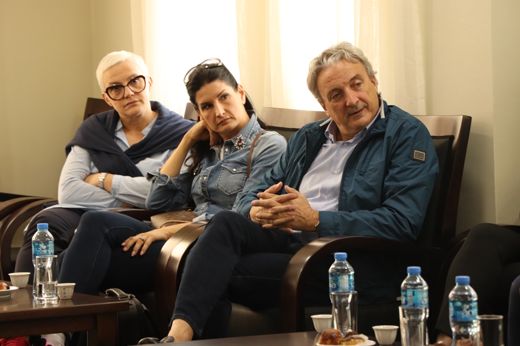 رئيس بلدية بيت لحم يستقبل وفداً من بريشا يترأسه رئيس بلديتها ومطران المنطقة