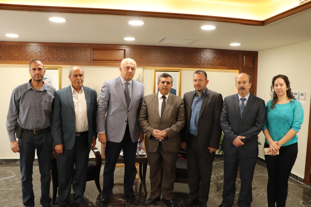 رئيس بلدية بيت لحم يستقبل ممثل جمهورية روسيا الاتحادية الجديد لدى دولة فلسطين ويطلعه على التطورات في مشروع تأهيل (شارع النجمة وتفرعاته)