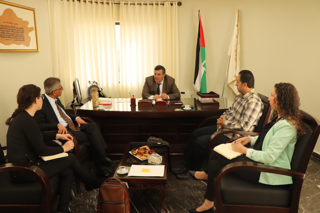 رئيس بلدية بيت لحم يستقبل السيد زافار طاهر ممثلا عن رئيس بلدية هيوستن