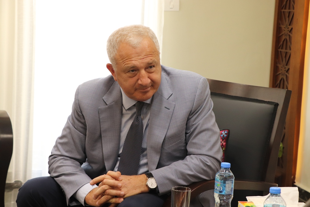 رئيس بلدية بيت لحم يستقبل ممثل جمهورية روسيا الاتحادية الجديد لدى دولة فلسطين ويطلعه على التطورات في مشروع تأهيل (شارع النجمة وتفرعاته)