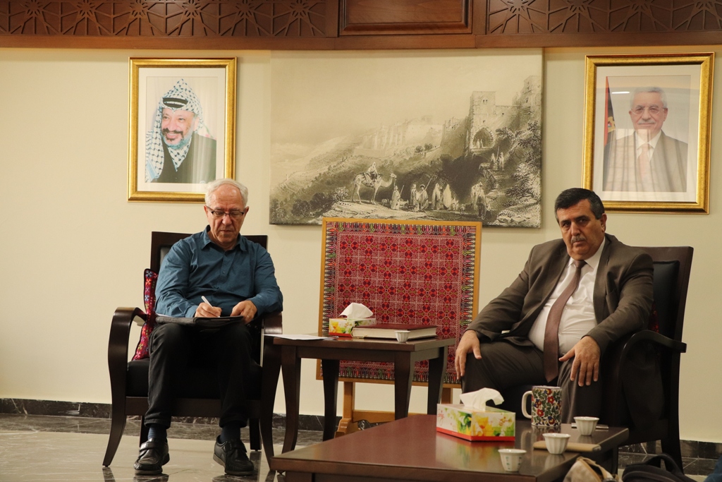 رئيس بلدية بيت لحم يستقبل وفداً من مدينة مونبلييه الفرنسية المتوأمة مع بيت لحم