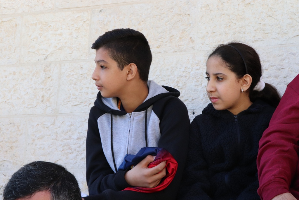 توقيع اتفاقية توأمة بين بلديتي بيت لحم وفربانيا الإيطالية ضمن فعاليات كأس عيد الميلاد للسلام في ملعب دافيدي استوري في بيت لحم