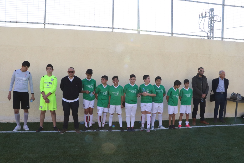 توقيع اتفاقية توأمة بين بلديتي بيت لحم وفربانيا الإيطالية ضمن فعاليات كأس عيد الميلاد للسلام في ملعب دافيدي استوري في بيت لحم