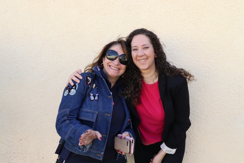 توقيع اتفاقية توأمة بين بلديتي بيت لحم وفربانيا الإيطالية ضمن فعاليات كأس عيد الميلاد للسلام في ملعب دافيدي استوري في بيت لحم