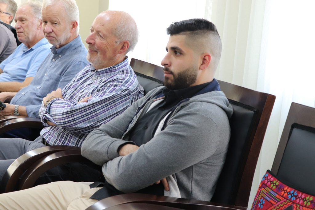 بلدية بيت لحم تستقبل 10 وفود من مدن متوأمة وشريكة  والمعهد الأرزق من روما يتبرع بمعدات طبية لبلدية بيت لحم