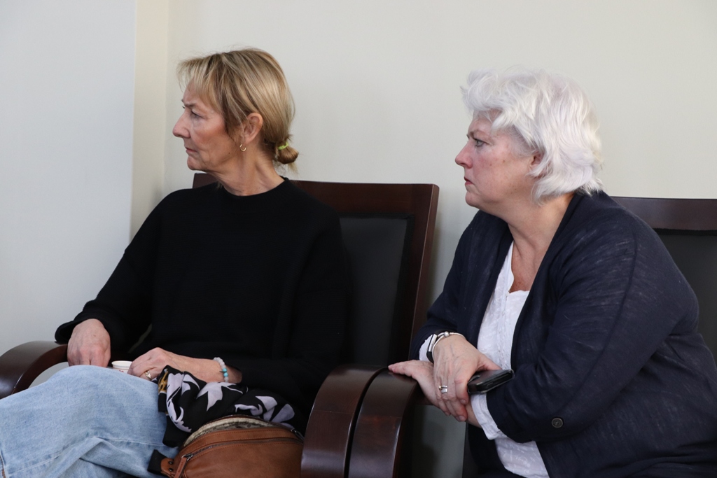 بلدية بيت لحم تستقبل 10 وفود من مدن متوأمة وشريكة  والمعهد الأرزق من روما يتبرع بمعدات طبية لبلدية بيت لحم