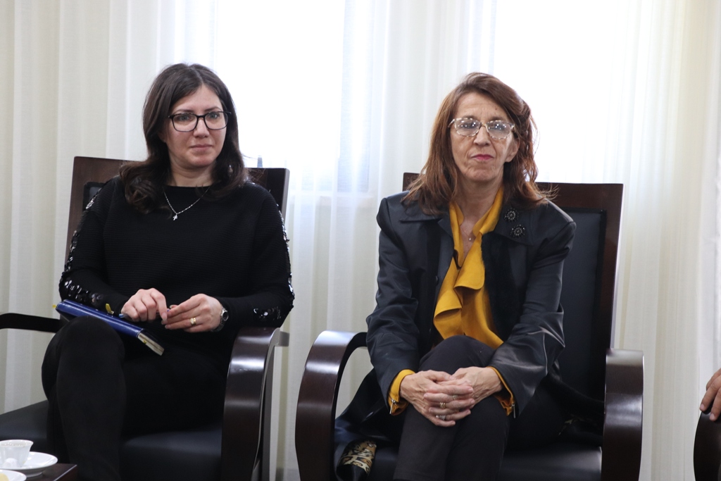 بلدية بيت لحم تستقبل 10 وفود من مدن متوأمة وشريكة  والمعهد الأرزق من روما يتبرع بمعدات طبية لبلدية بيت لحم