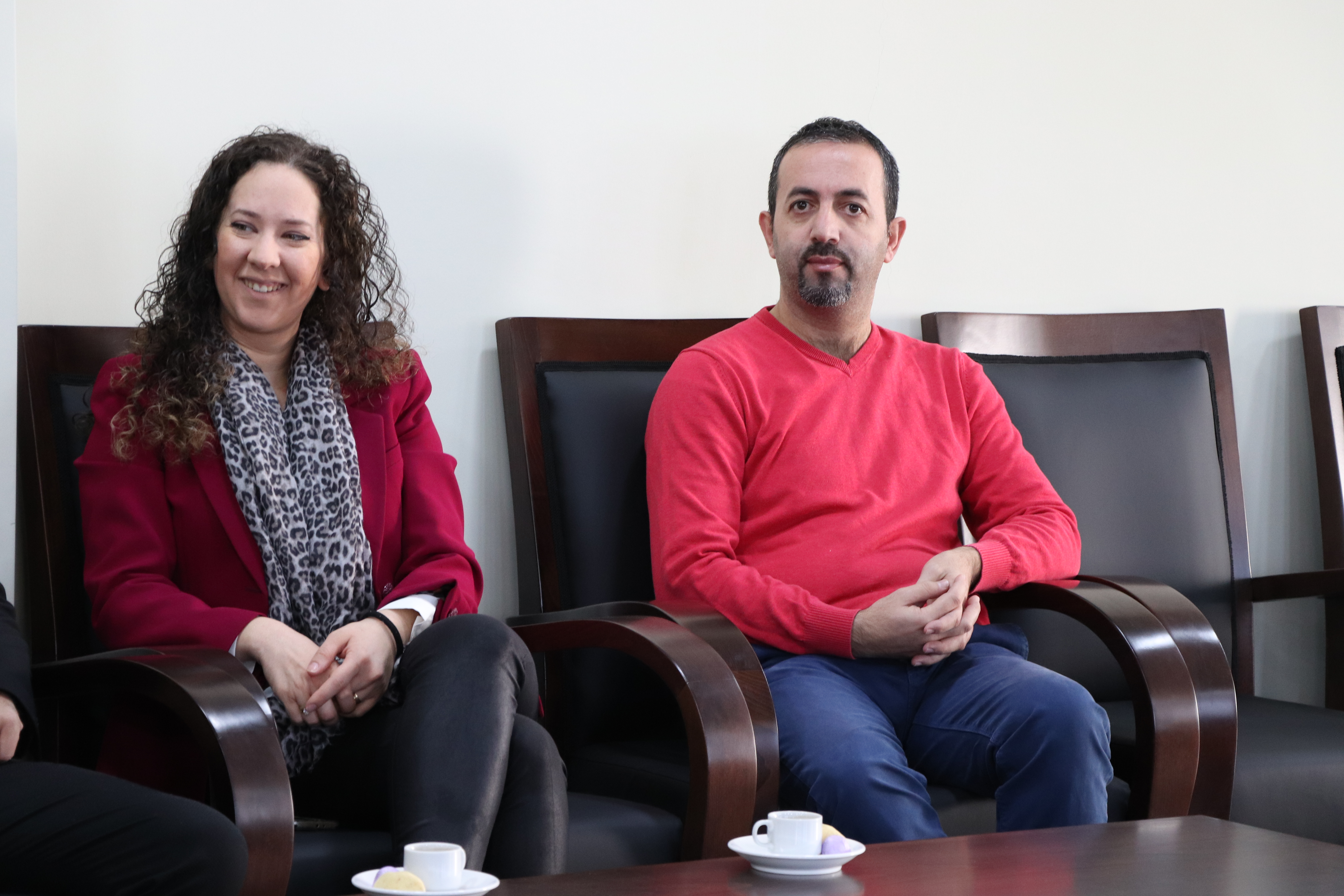 بلدية بيت لحم تستقبل 10 وفود من مدن متوأمة وشريكة  والمعهد الأرزق من روما يتبرع بمعدات طبية لبلدية بيت لحم