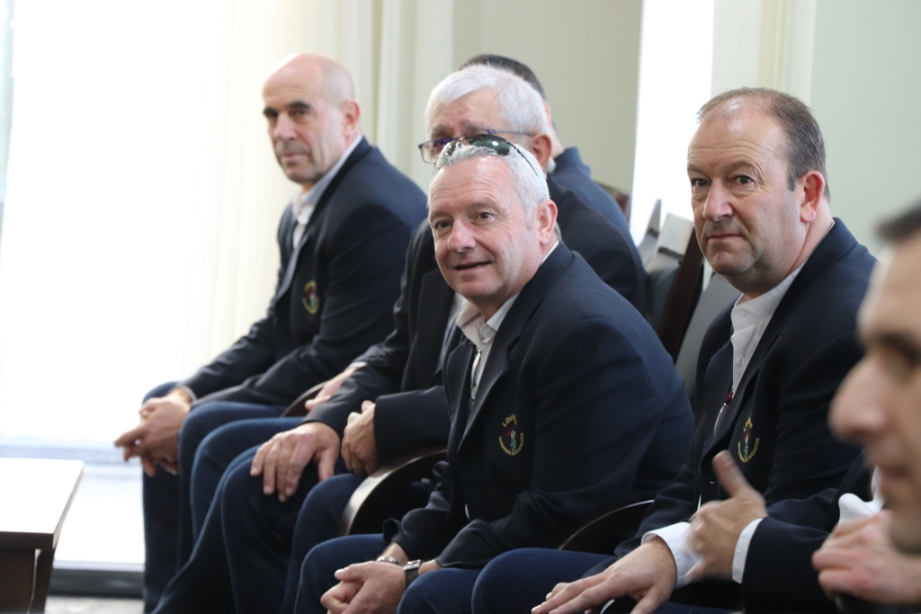 بلدية بيت لحم تستقبل 10 وفود من مدن متوأمة وشريكة  والمعهد الأرزق من روما يتبرع بمعدات طبية لبلدية بيت لحم