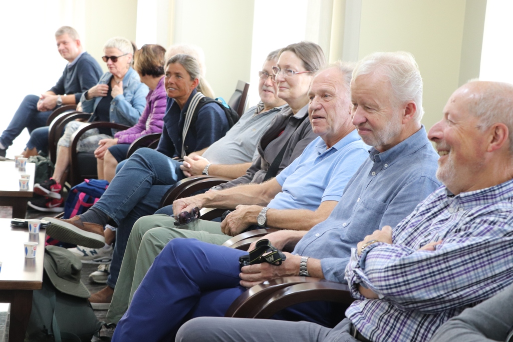 بلدية بيت لحم تستقبل 10 وفود من مدن متوأمة وشريكة  والمعهد الأرزق من روما يتبرع بمعدات طبية لبلدية بيت لحم