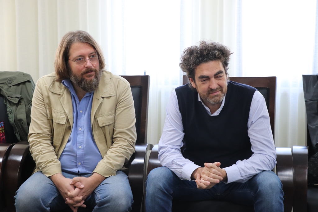 بلدية بيت لحم تستقبل 10 وفود من مدن متوأمة وشريكة  والمعهد الأرزق من روما يتبرع بمعدات طبية لبلدية بيت لحم