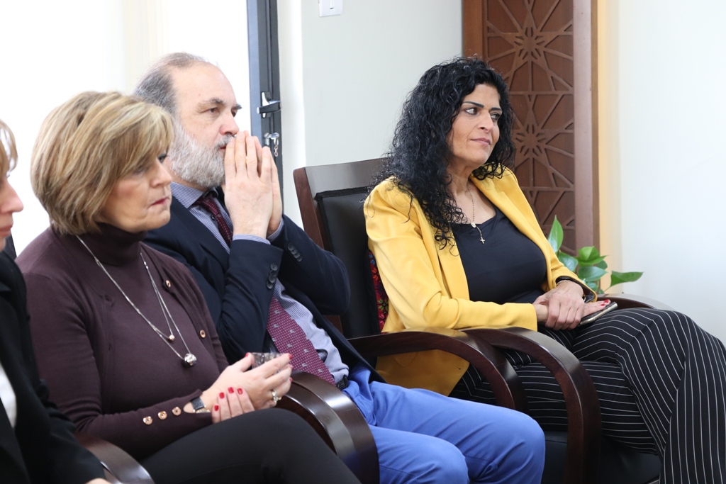 بلدية بيت لحم تستقبل 10 وفود من مدن متوأمة وشريكة  والمعهد الأرزق من روما يتبرع بمعدات طبية لبلدية بيت لحم