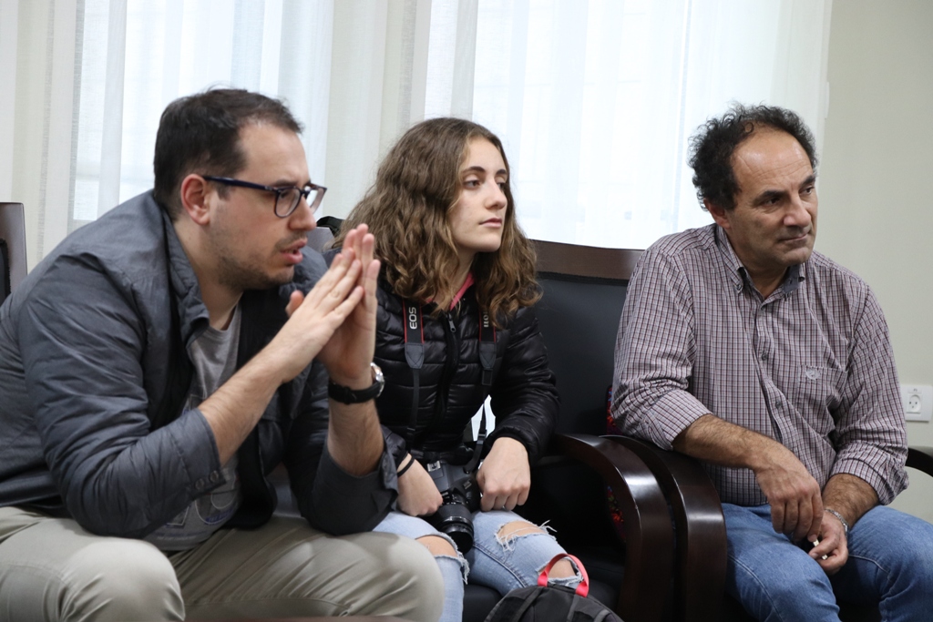 بلدية بيت لحم تستقبل 10 وفود من مدن متوأمة وشريكة  والمعهد الأرزق من روما يتبرع بمعدات طبية لبلدية بيت لحم