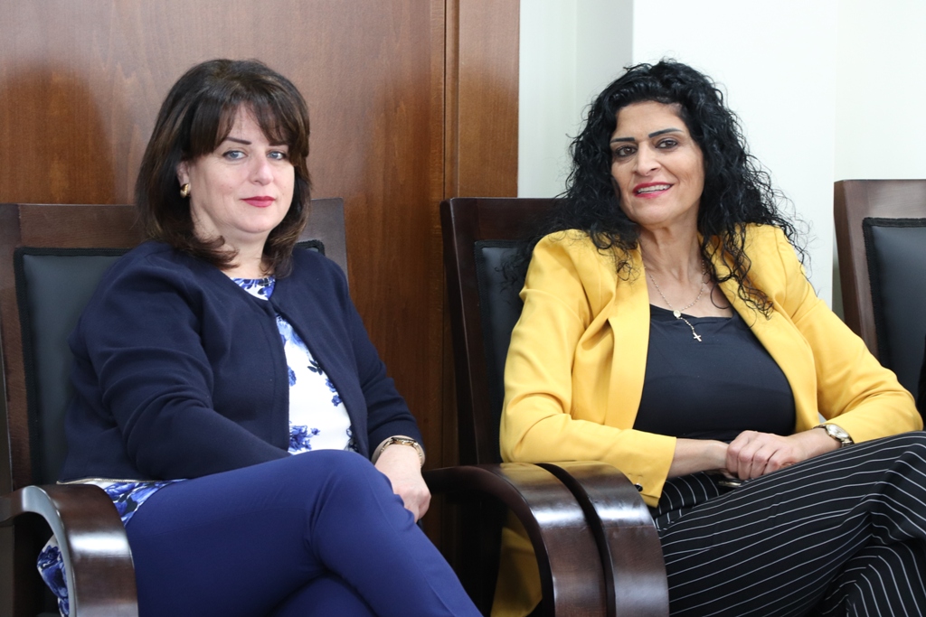 بلدية بيت لحم تستقبل 10 وفود من مدن متوأمة وشريكة  والمعهد الأرزق من روما يتبرع بمعدات طبية لبلدية بيت لحم