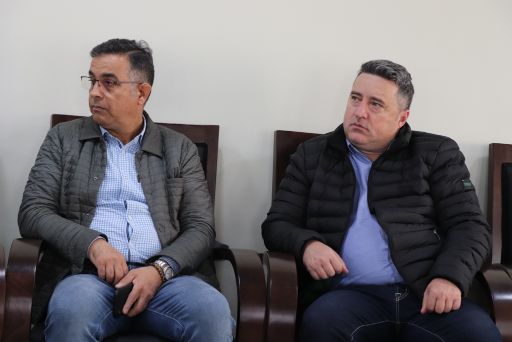 بلدية بيت لحم تستقبل 10 وفود من مدن متوأمة وشريكة  والمعهد الأرزق من روما يتبرع بمعدات طبية لبلدية بيت لحم