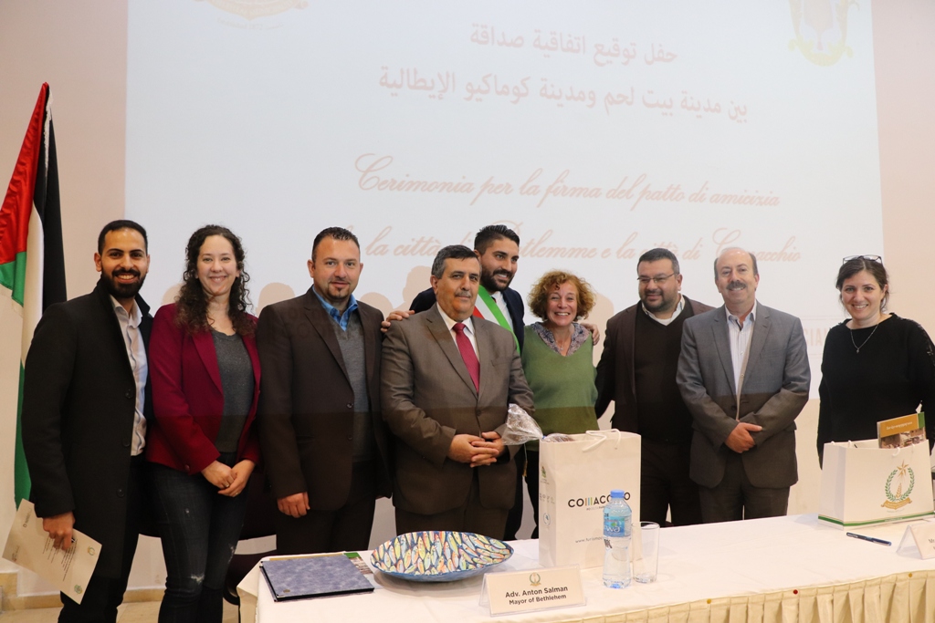 اتفاقية صداقة جديدة بين بلديتي بيت لحم وكوماكيو الإيطالية