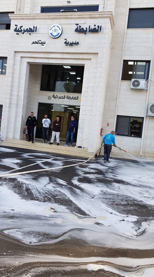 بالتعاون مع لجان المخيمات والهيئات المحلية: بلدية بيت لحم استنفار يومي في مواجهة فايروس كورونا يتعدى حدود المدينة