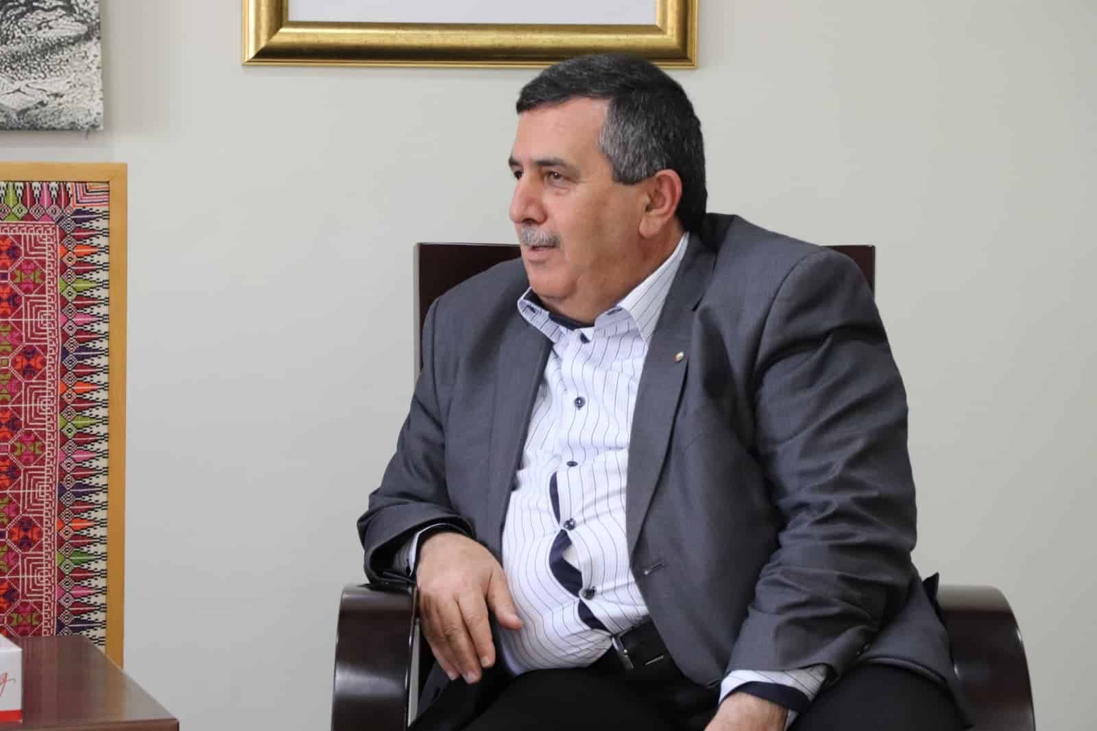 سلمان يطلع اللواء جبريل الرجوب على جهود بلدية بيت لحم في مواجهة فايروس كورونا