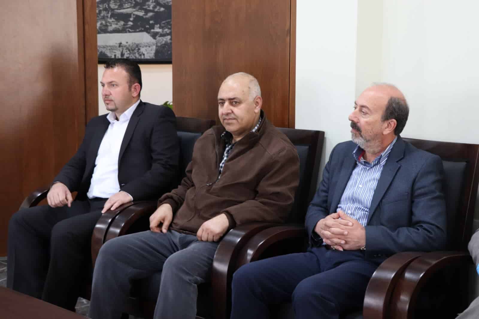 سلمان يطلع اللواء جبريل الرجوب على جهود بلدية بيت لحم في مواجهة فايروس كورونا