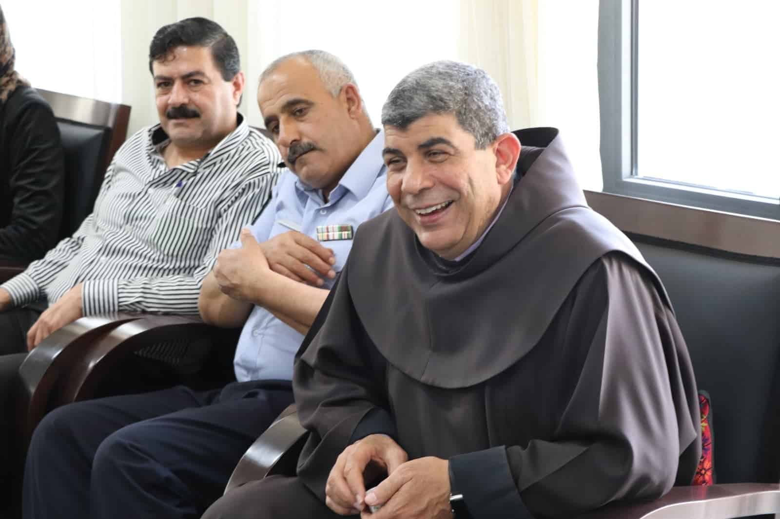 سلمان يطلع اللواء جبريل الرجوب على جهود بلدية بيت لحم في مواجهة فايروس كورونا