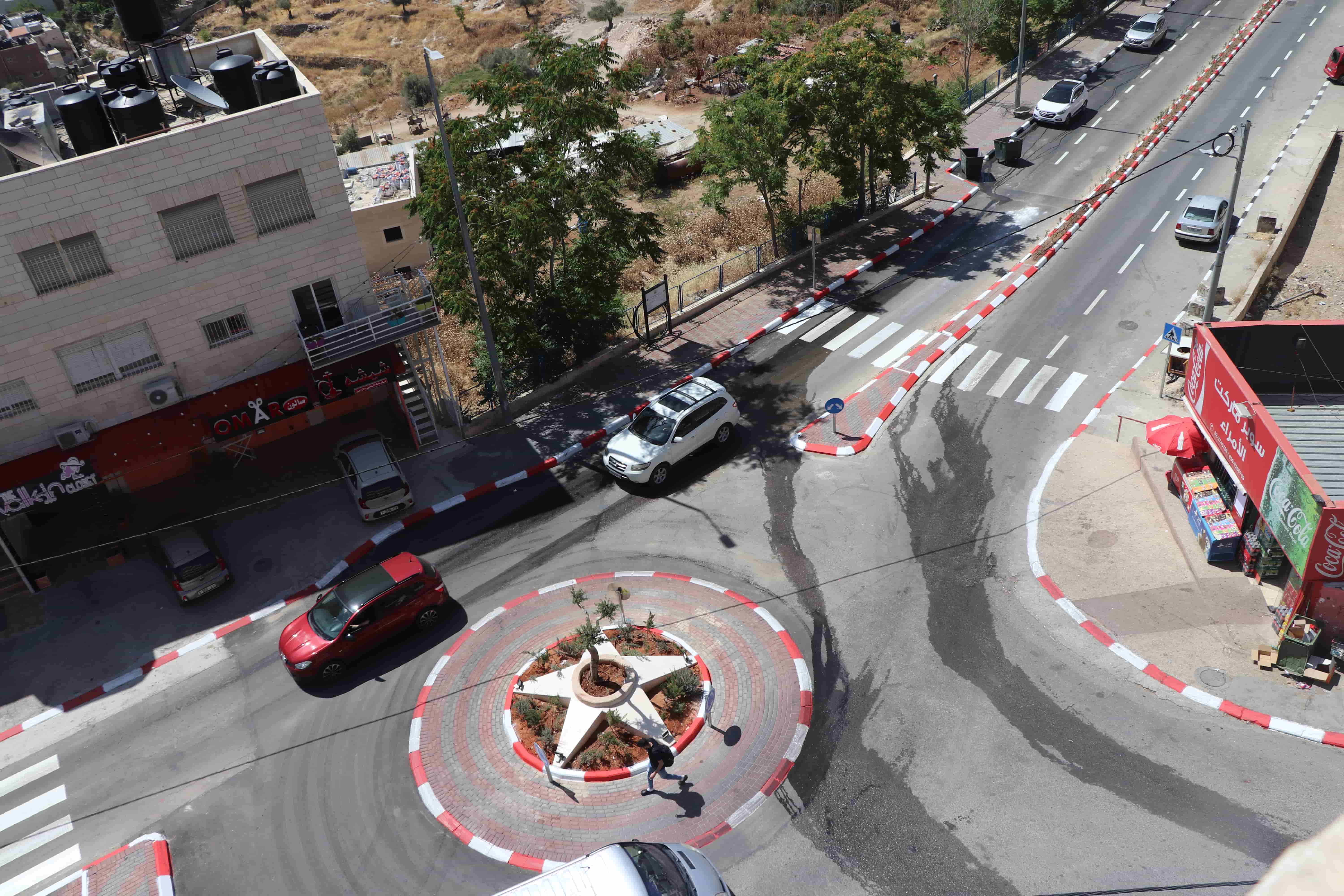 بلدية بيت لحم تنهي أعمال تأهيل "دوار تشيلي" ومقطع من شارع الكركفة 