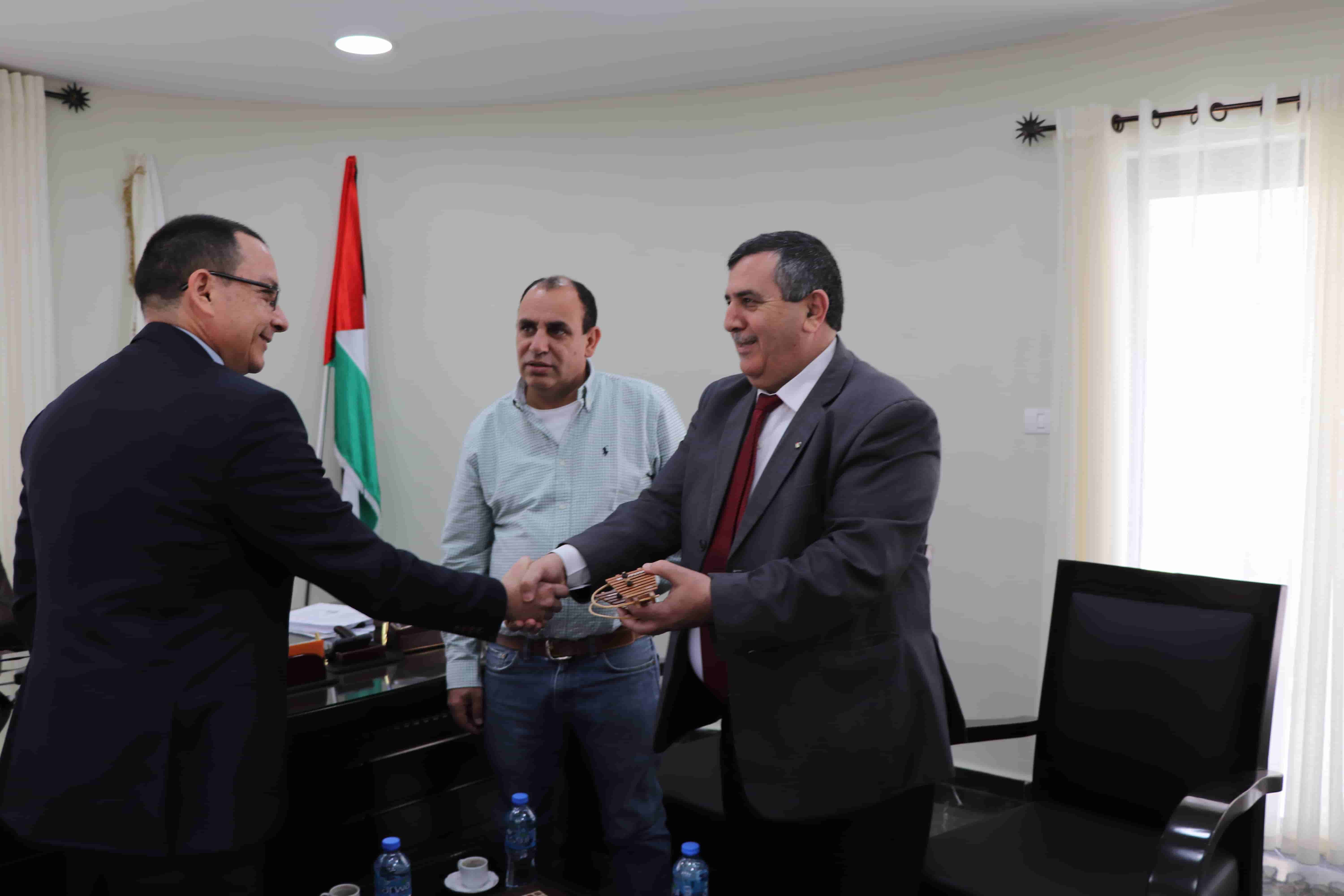 سلمان يرحب بسفير نيكاراغوا الجديد ويشيد بالعلاقات الثنائية بين دولة فلسطين وجمهورية نيكاراغوا