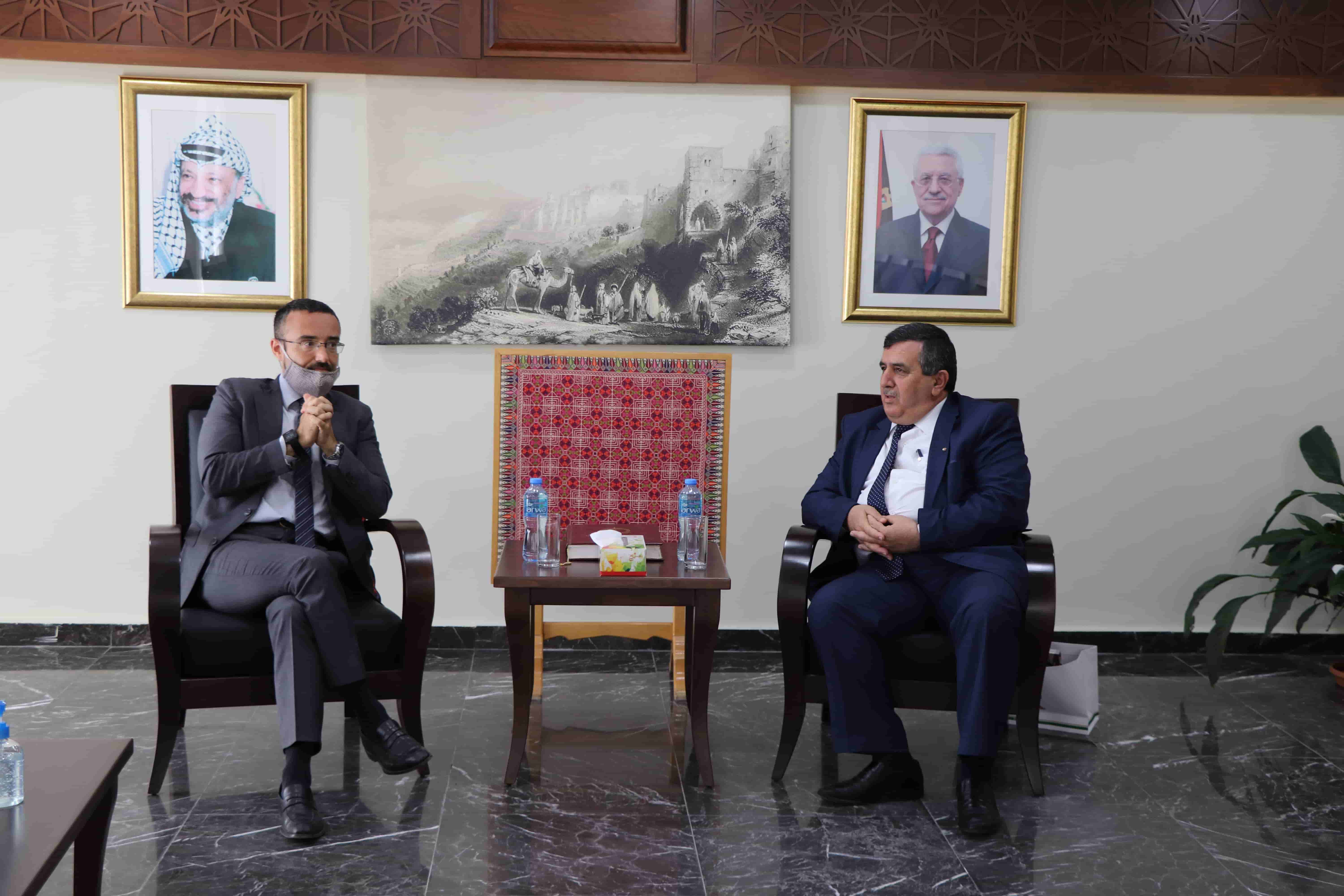 رئيس بلدية بيت لحم يرحب بالقنصل الإيطالي العام الجديد ويؤكد على استعداده للتعاون المشترك