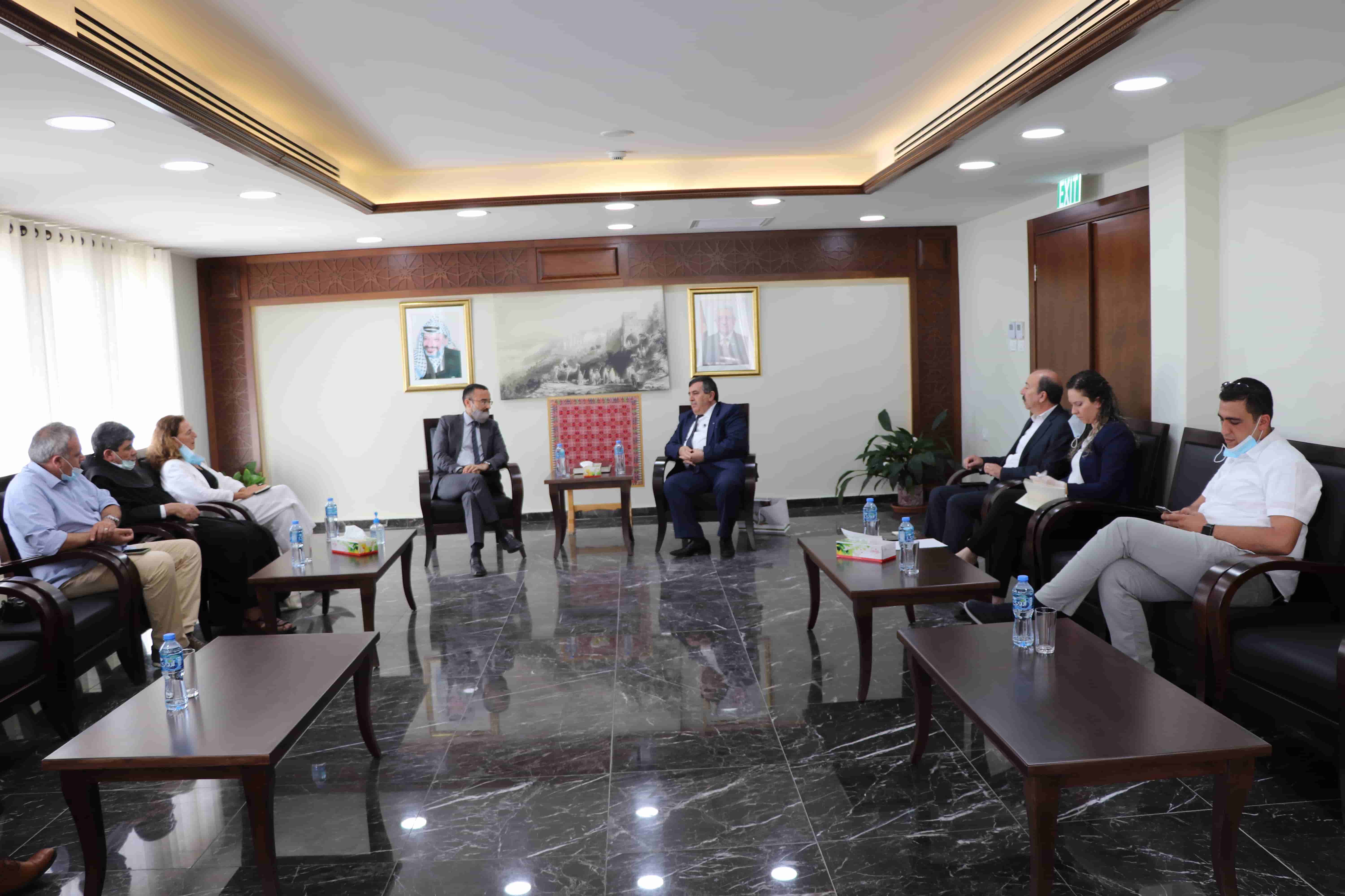 رئيس بلدية بيت لحم يرحب بالقنصل الإيطالي العام الجديد ويؤكد على استعداده للتعاون المشترك