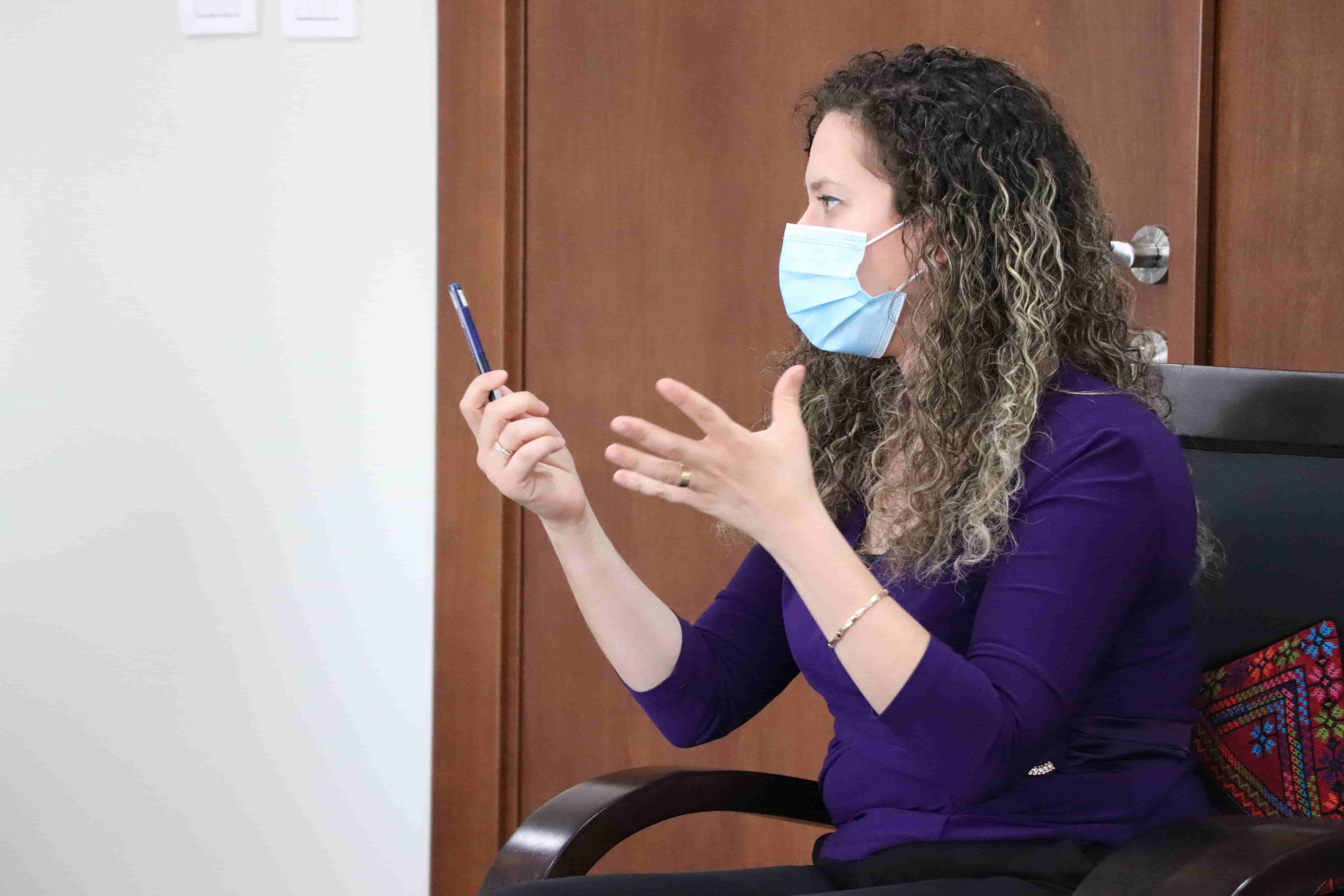 رئيس بلدية بيت لحم يكرم الفائزين في ماراثون الصور المنفذ من خلال مشروع "إعادة إستخدام المساحات العامة"