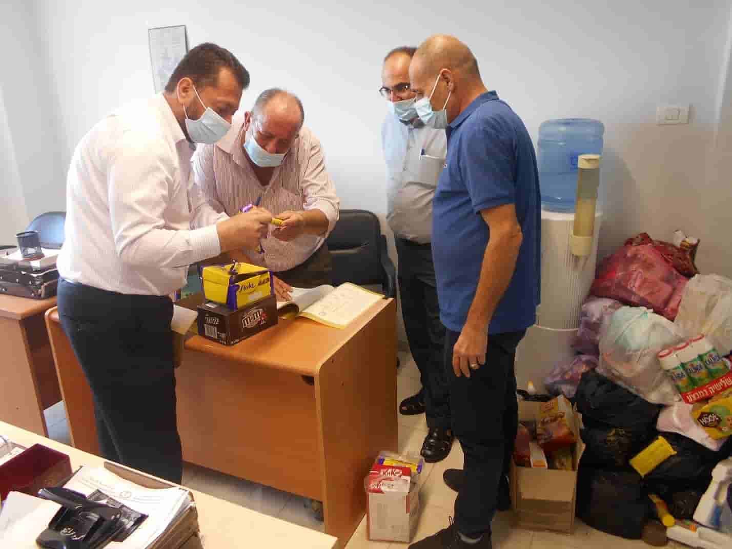 بلدية بيت لحم تتلف (2) طن من المواد الغذائية والإستهلاكية المنتهية الصلاحية والفاسدة من أسواق مدينة بيت لحم 