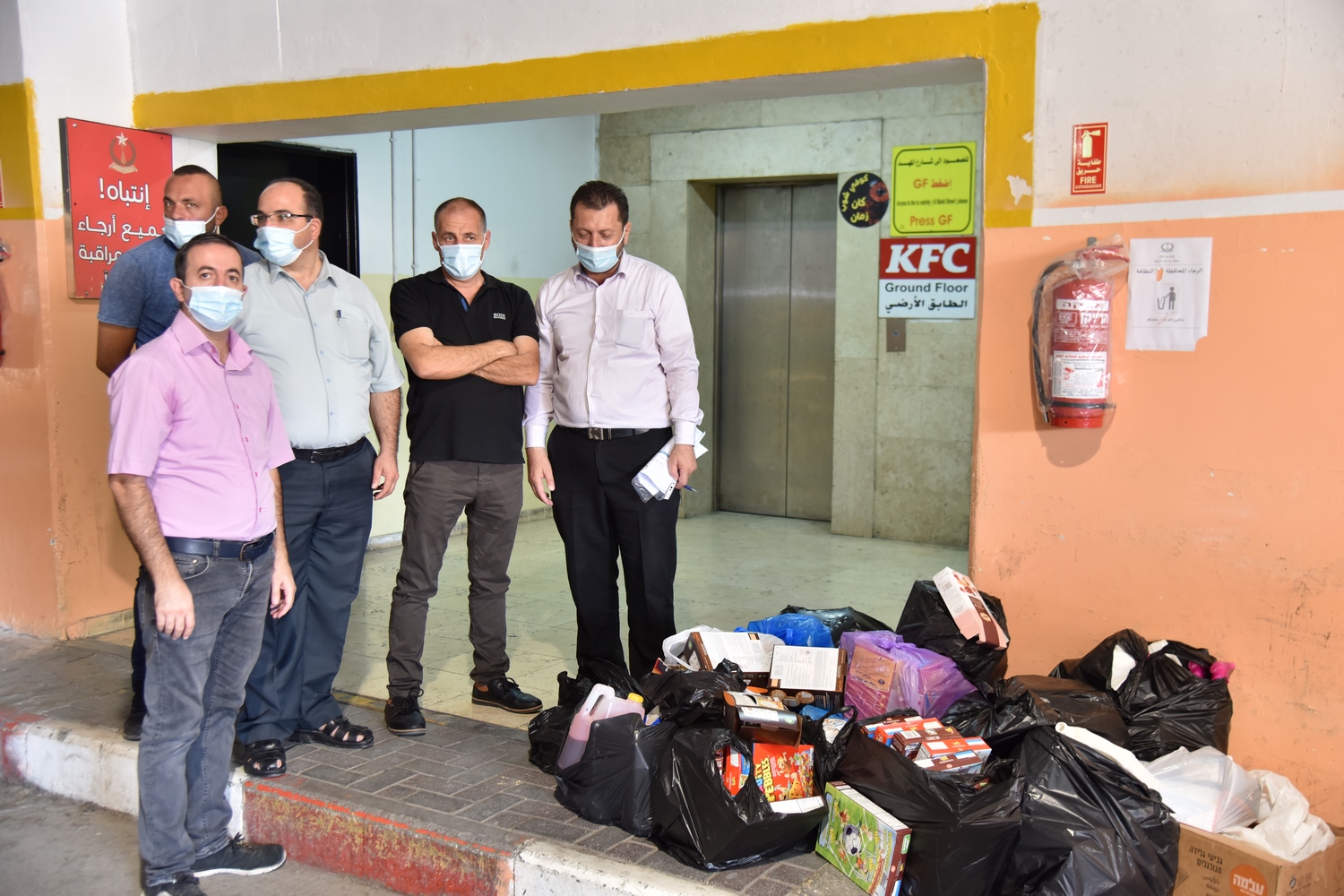 بلدية بيت لحم تستمر في جولاتها الميدانية الرقابية اليومية لمراقبة صلاحية المواد الغذائية