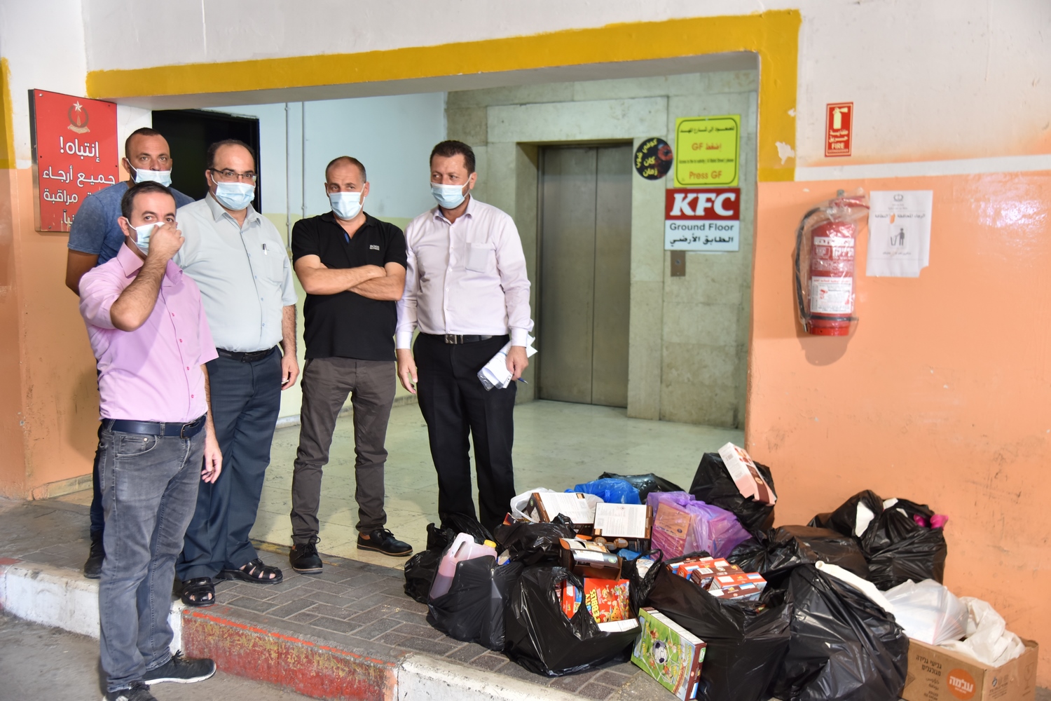 بلدية بيت لحم تستمر في جولاتها الميدانية الرقابية اليومية لمراقبة صلاحية المواد الغذائية