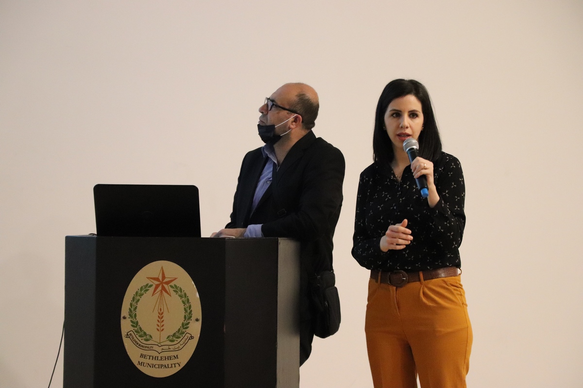 اللقاء المجتمعي التشاوري الاول للبدء بمشروع فرز الكرتون والورق في محافظة بيت لحم