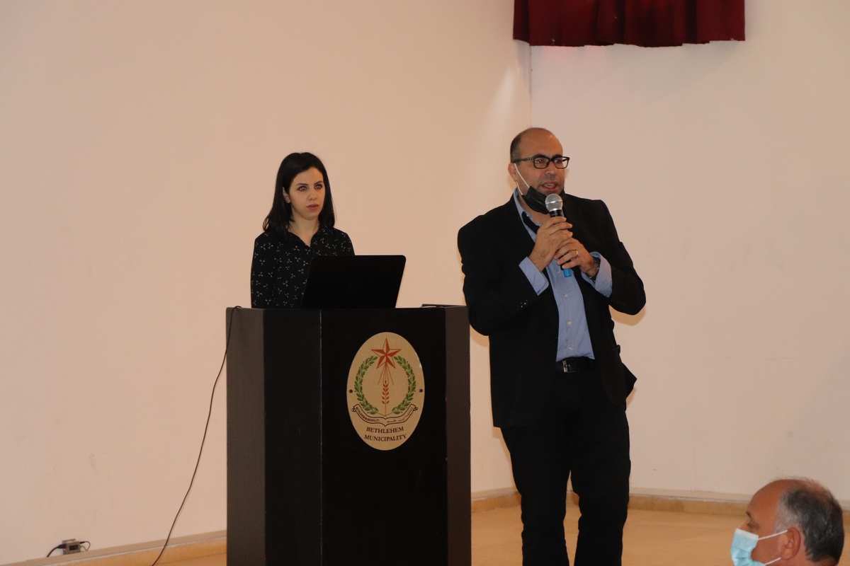 اللقاء المجتمعي التشاوري الاول للبدء بمشروع فرز الكرتون والورق في محافظة بيت لحم