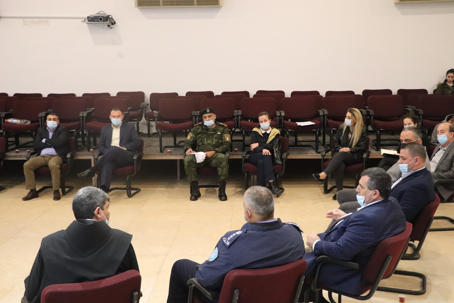 بلدية بيت لحم تعقد لقاءً تشاوريا للخروج برؤية مشتركة في تنظيم الاحتفالات الميلادية المجيدة ضمن إجراءات السلامة والوقاية العامة