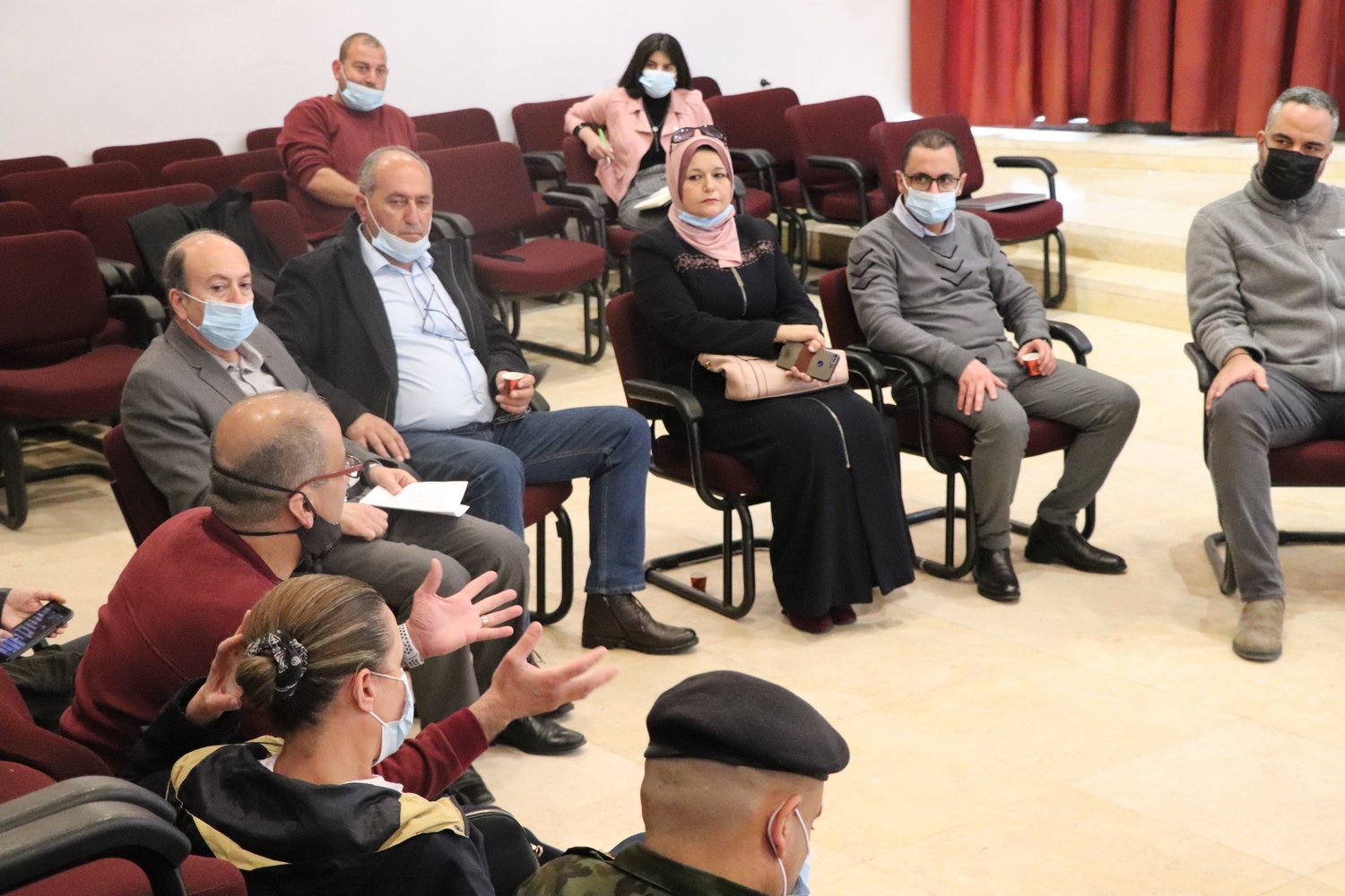 بلدية بيت لحم تعقد لقاءً تشاوريا للخروج برؤية مشتركة في تنظيم الاحتفالات الميلادية المجيدة ضمن إجراءات السلامة والوقاية العامة