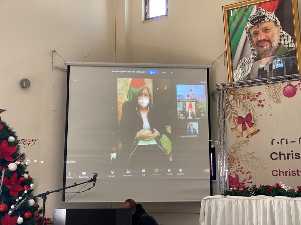 خلال المؤتمر الصحفي السنوي التقليدي:  رئيس بلدية بيت لحم يطلق رسالة الميلاد " الميلاد نور وحياة"