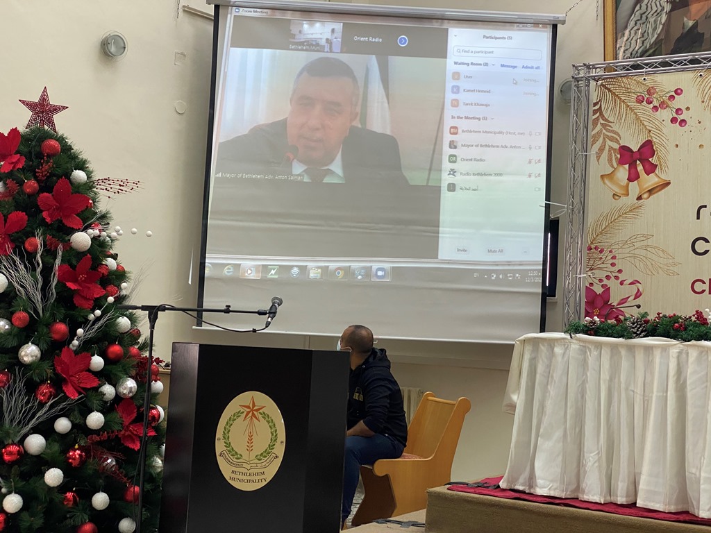 خلال المؤتمر الصحفي السنوي التقليدي:  رئيس بلدية بيت لحم يطلق رسالة الميلاد " الميلاد نور وحياة"