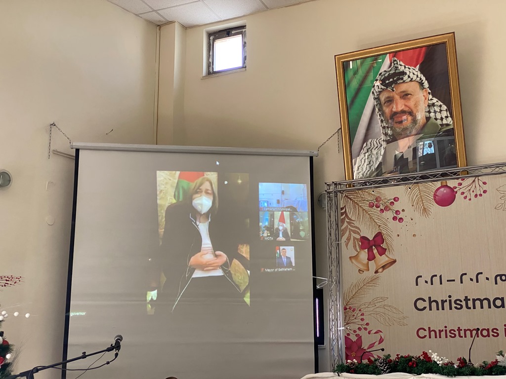 خلال المؤتمر الصحفي السنوي التقليدي:  رئيس بلدية بيت لحم يطلق رسالة الميلاد " الميلاد نور وحياة"