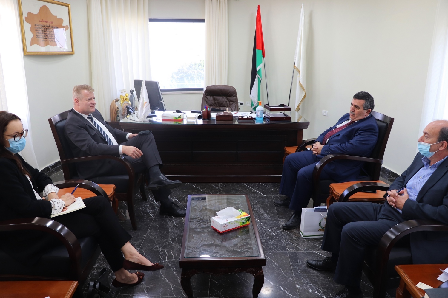 رئيس بلدية بيت لحم وممثل جمهورية بولندا يبحثان سبل التعاون المشترك