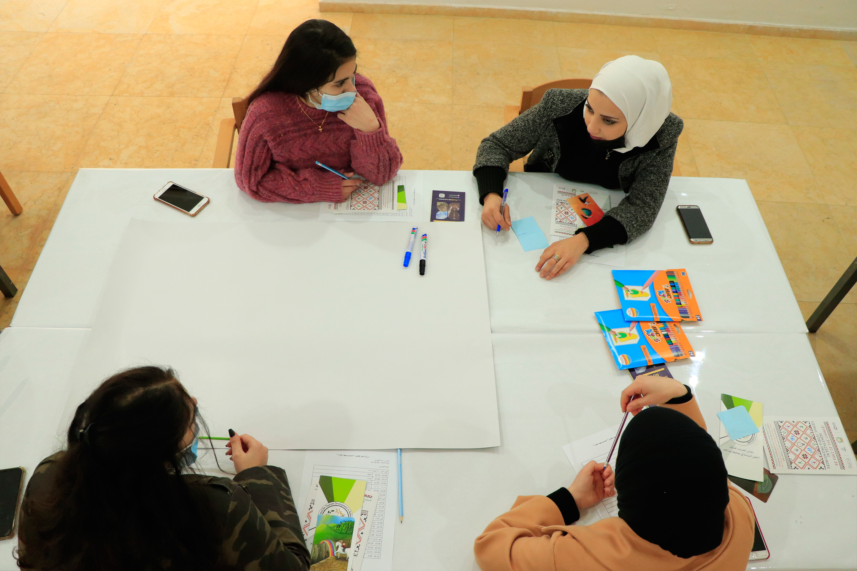 عقد اول ورشة عمل بعنوان "التصميم بوجهة مغايرة" والتي تستمر لمدة شهر