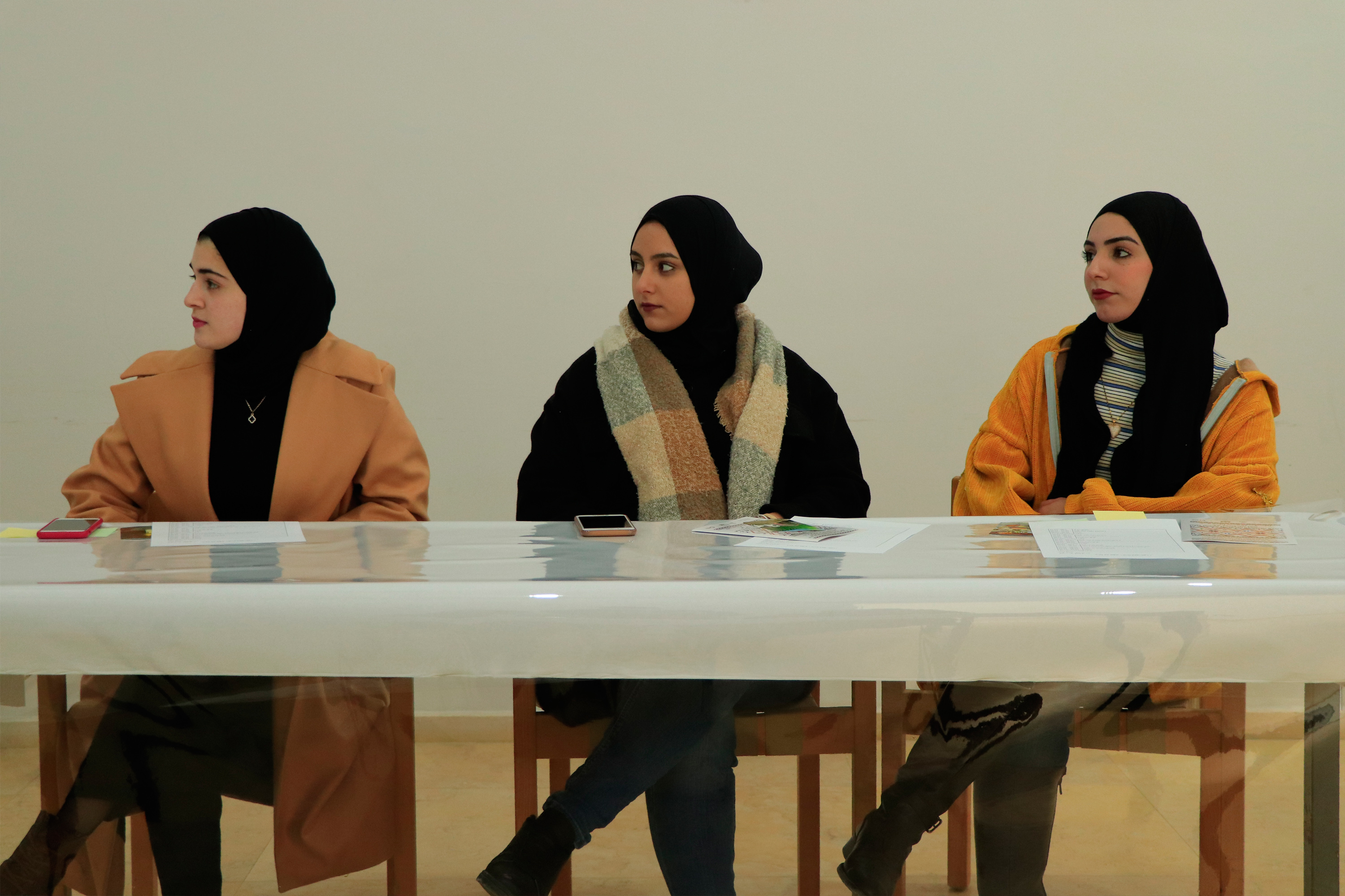 عقد اول ورشة عمل بعنوان "التصميم بوجهة مغايرة" والتي تستمر لمدة شهر