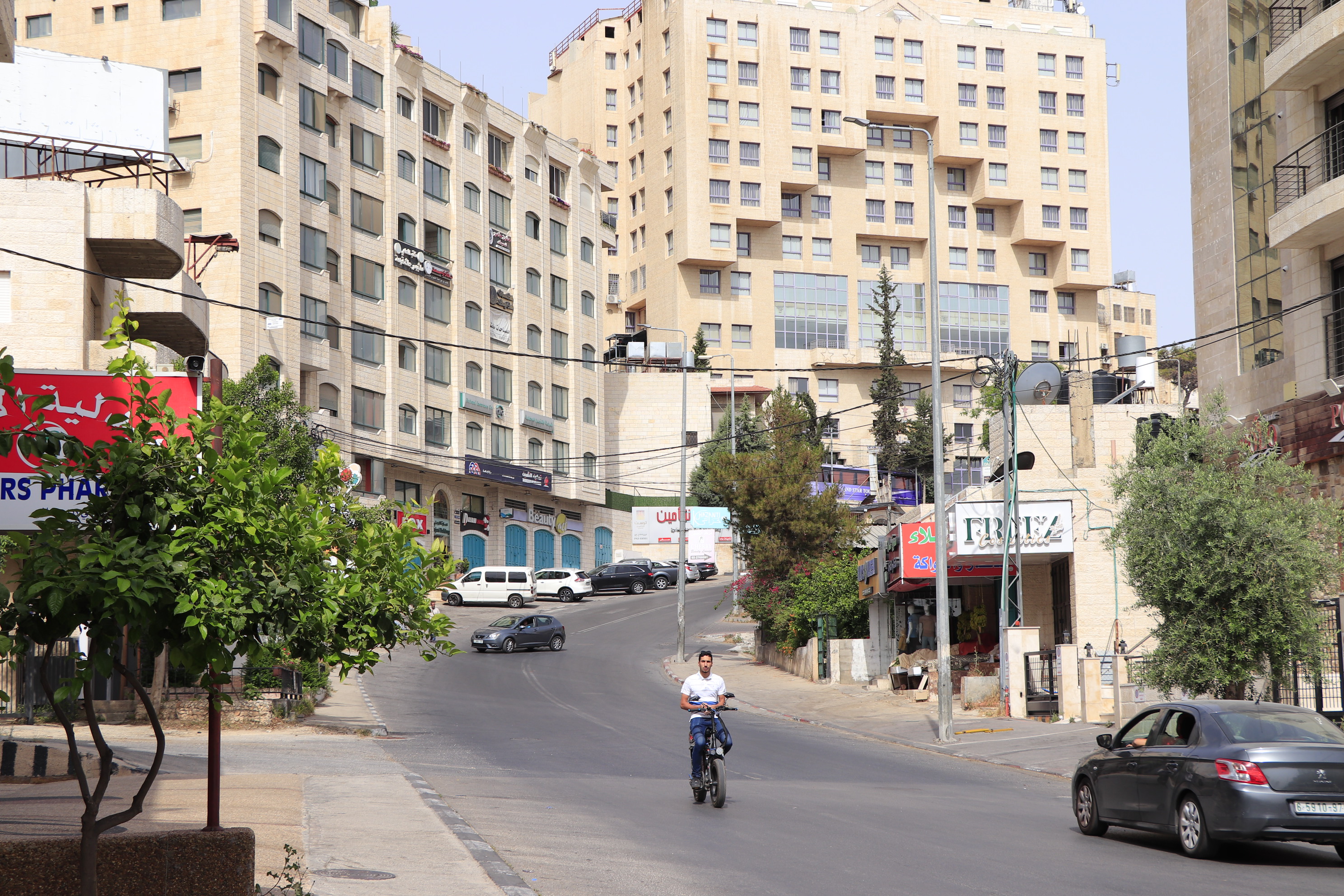 نحو مدينة صديقة للبيئة: بلدية بيت لحم تعمل مع توأمتها تورين الإيطالية على تنفيذ عدة مشاريع للطاقة المتجددة