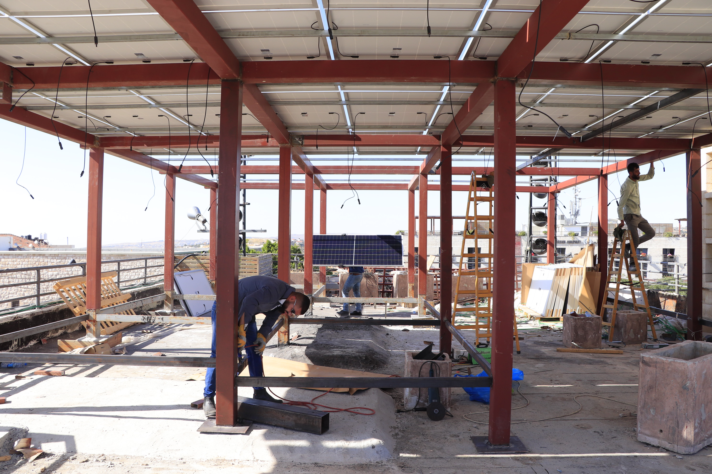 نحو مدينة صديقة للبيئة: بلدية بيت لحم تعمل مع توأمتها تورين الإيطالية على تنفيذ عدة مشاريع للطاقة المتجددة