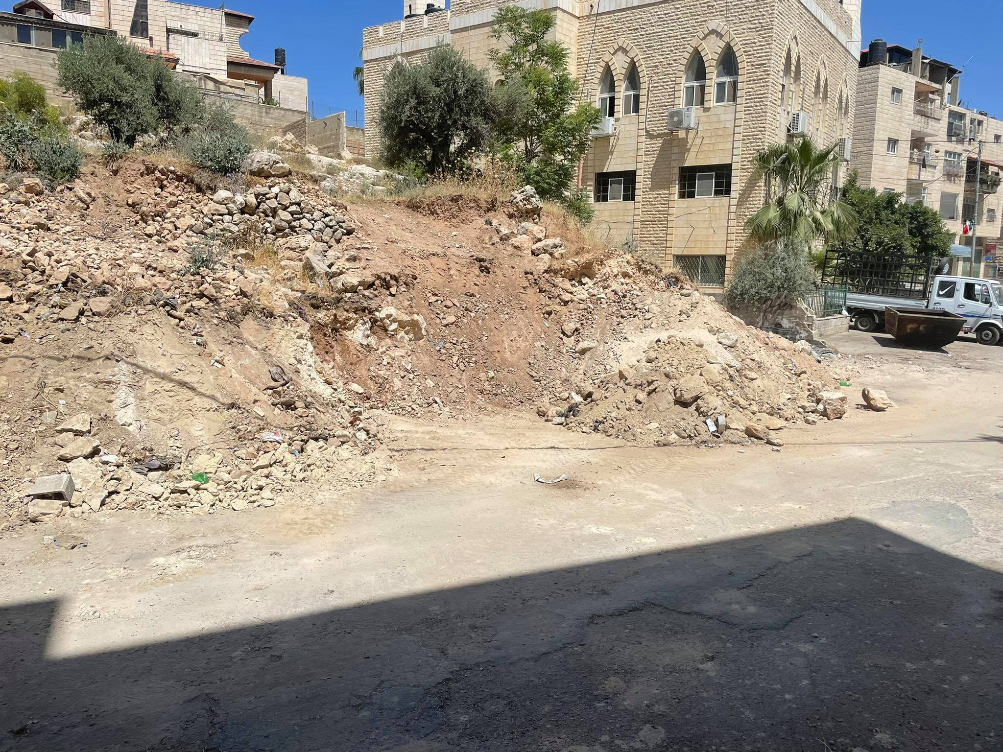 قسم الأشغال في بلدية بيت لحم يتابع بعض الأعمال في المدينة